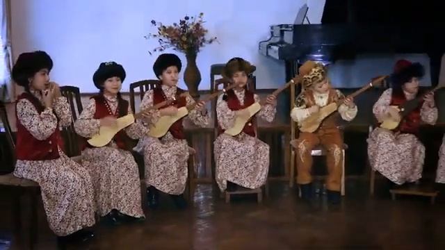 Ансамбль "Нур Жетиген" (10-11лет) Кыргызстан. смотреть онлайн