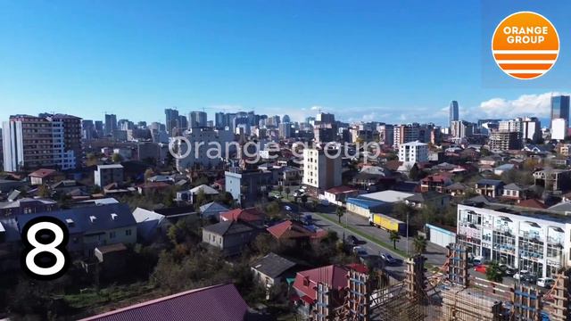 Виды с дрона на горы и город в Батуми / Drone views of the mountains and the city in Batumi смотреть онлайн