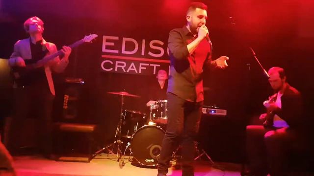 Синий бит - усатые пидрилы смотреть онлайн