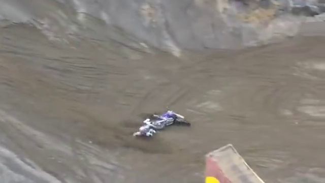 Red Bull X-Fighters Germany - Practise Crash Taka Higahino смотреть онлайн