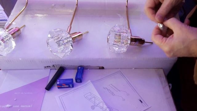 Подсветка картин зеркал 3 лампы с поворотным хрустальным плафоном на шарнирах! смотреть онлайн