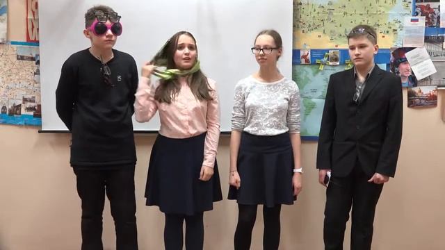 Учащиеся 7Б класса читают произведение «Мартышка и очки» И. А. Крылова смотреть онлайн