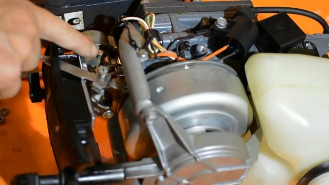 Лодочный мотор Yamaha 2CMHS (Ямаха 2). Как прочистить карбюратор и топливную систему. смотреть онлайн