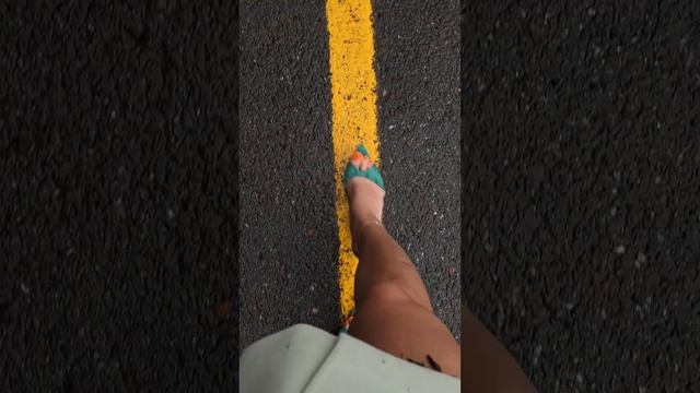 Лучший летний аксессуар - браслет на ногу❤️ #shrots смотреть онлайн
