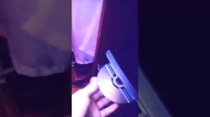 Как открыть дисковод если его заклинило?