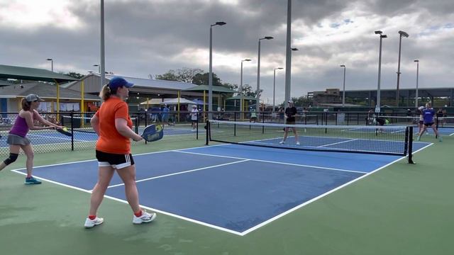 Erika Pliner / Star Sansone vs Mia Diercks / Lucy Clark смотреть онлайн
