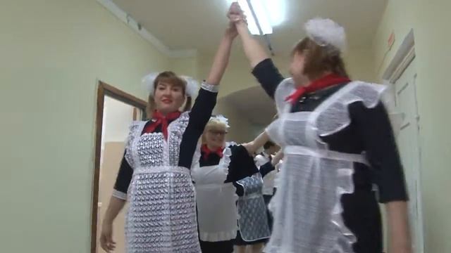 Подарок выпускникам от родителей. Самара, школа 149, 2017 смотреть онлайн