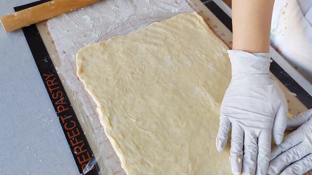 Soft Cinnamon Rolls / No Kneading смотреть онлайн