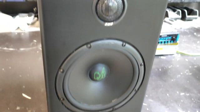 Колонки из автомобильных динамиков