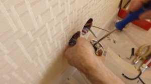 Установка розетки в подрозетник