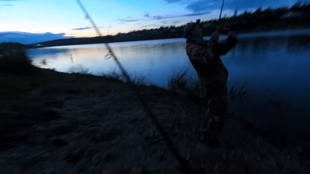 Цвет приманок в ловли СУДАКА!?Джиг по темноте на реке. смотреть онлайн