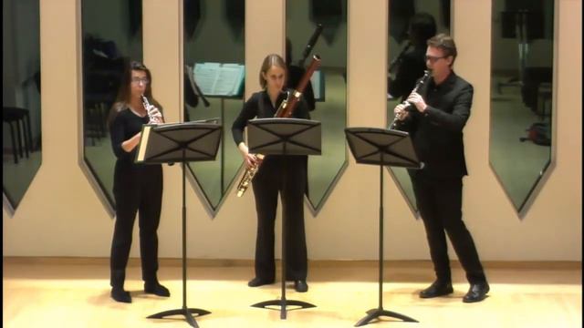 Canteloube Rustiques - Pastorale - Cleveland Wind Trio смотреть онлайн