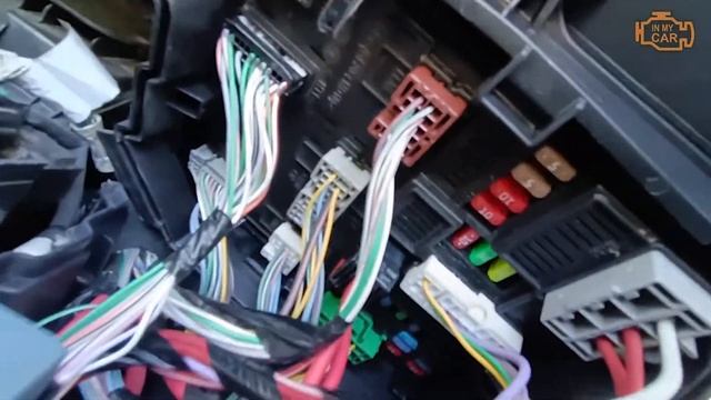 RENAULT Scenic 4 IV 2017--- Battery, OBD diagnostic port and fuses box location. Where to find? смотреть онлайн