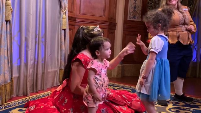 Walt Disney World’s Magic Kingdom & EPCOT! | Character Meet & Greets are Back! | May 6 & 7, 2022 смотреть онлайн