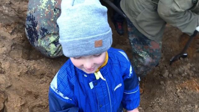 Раскопки в Ленинградской области 21 ( 11 защитников Ленинграда) смотреть онлайн