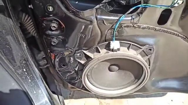 Замена штатных динамиков в автомобиле Toyota Corolla на DL Audio Griphon Lite 165 смотреть онлайн