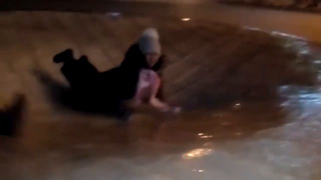 Всем привет видео снято в Каменске Уральском на площади Ленинского Камсомола смотреть онлайн