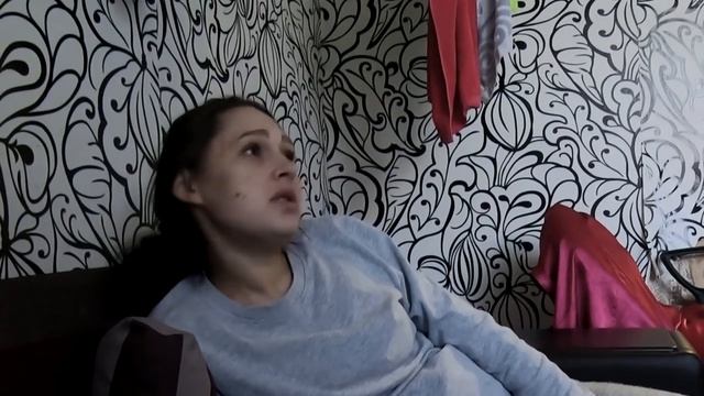 ОДИНОКАЯ МНОГОДЕТНАЯ МАТЬ И ЕЁ ДЕТИ ЗАМЕРЗАЮТ. ПРИВЕЗЛИ ПРОДУКТЫ И ПОДАРКИ МНОГОДЕТНОЙ МАМЕ. смотреть онлайн
