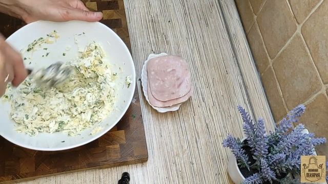 Рулет из баклажанов с сыром и ветчиной! Сытная, красивая закуска !.mp4 смотреть онлайн