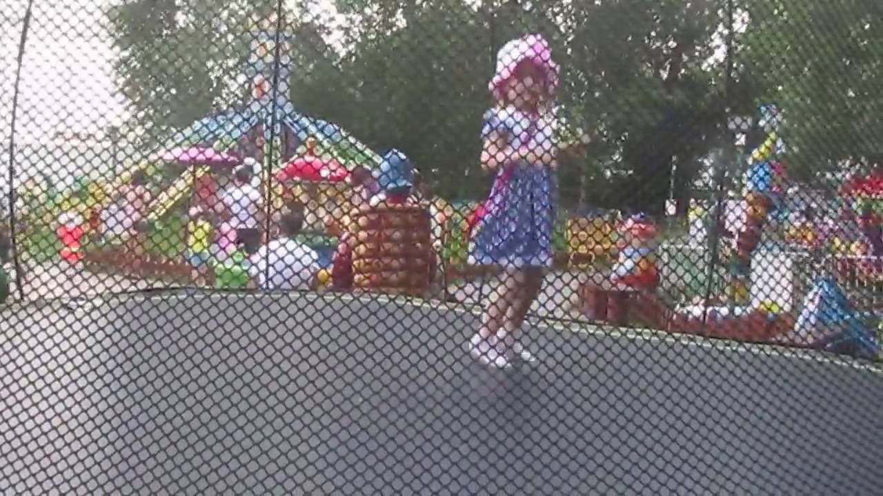Варька на батуте смотреть онлайн