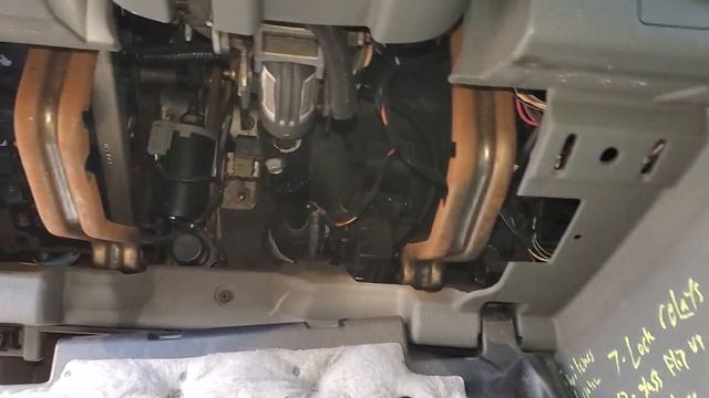 2005 - 2010 Jeep Grand Cherokee Power Window, Power Lock Fuses & Circuit Breaker смотреть онлайн