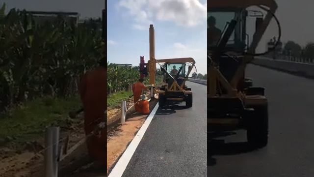 Сваебойная установка для барьерного дорожного | Сваебойная машина - Забивка свай смотреть онлайн