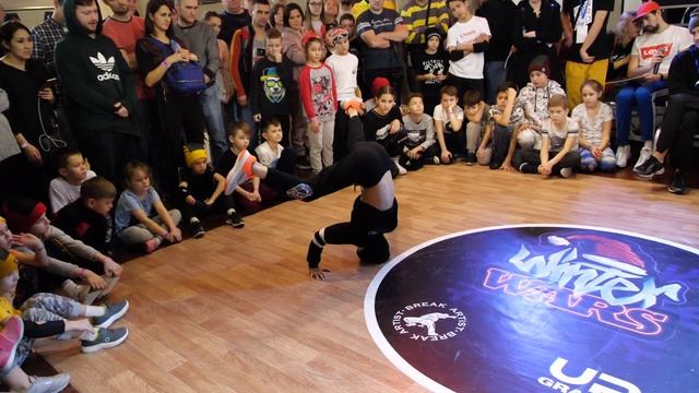 отбор нач. сент. Бойченко #41 vs #73 - брейкданс батл WINTER WARS 2020 смотреть онлайн