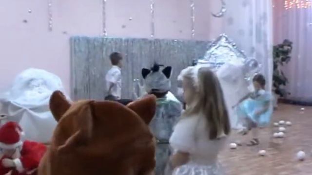 День рождения Деда Мороза. Праздник в средней группе.wmv смотреть онлайн