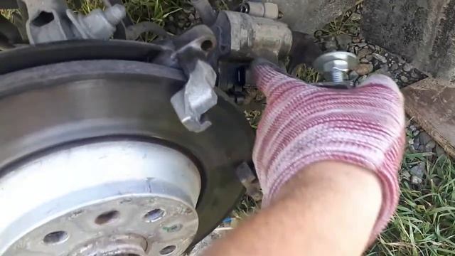 WV Tiguan 2 замена  задних колодок.mp4