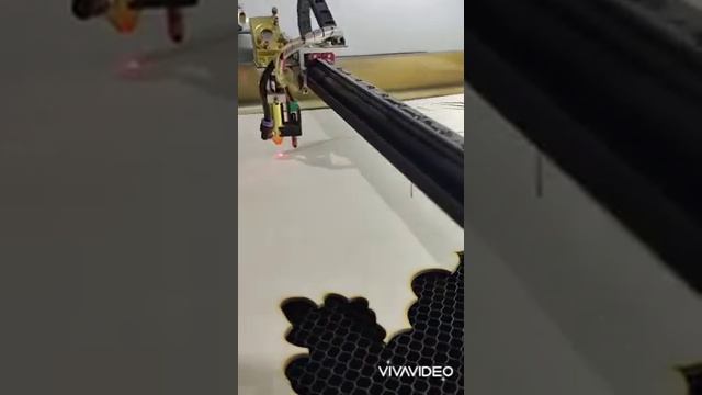 панно "Волк" из березовой фанеры на лазерном станке смотреть онлайн