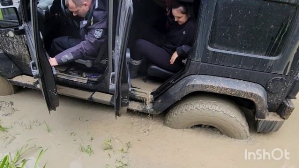 Лёгкий маршрут на пол часика. Фрилендер и Аутлендер нагибают УАЗа на 38" колесах.