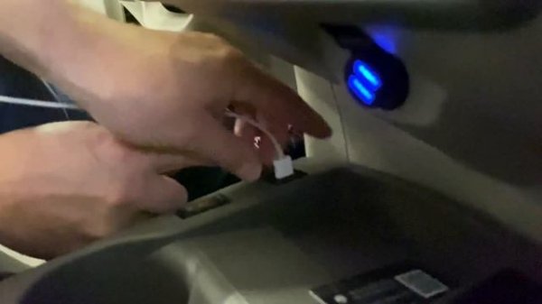 Nissan Leaf + Apple CarPlay!