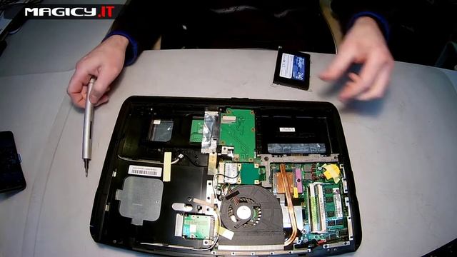 Asus K50IN Disassembly смотреть онлайн
