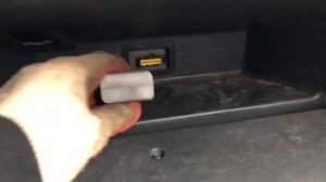 Где находится диагностический разъём OBD2 Renault Logan