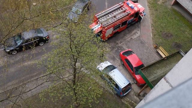 В НАШЕМ ДОМЕ ПОЖАР? ГОРИМ. смотреть онлайн