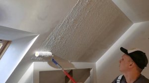 Финишная шпатлёвка потолка метровым шпателем!