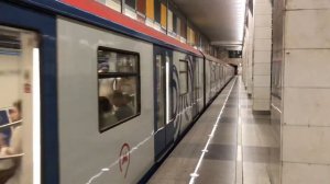 Метропоезд 81-765/766/767.4 «Москва-2019» станция метро Саларьево