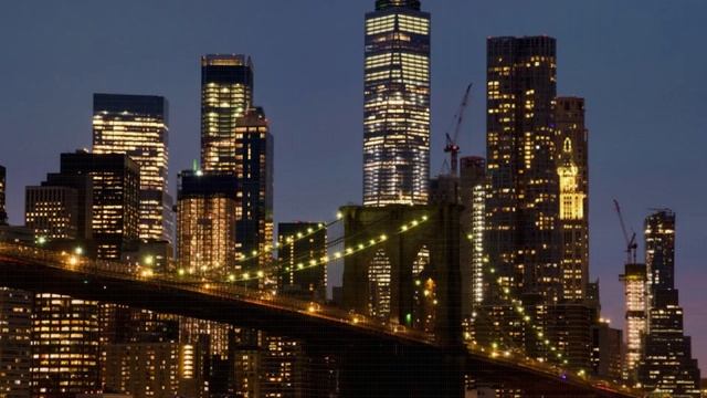 May Adventures in Southbank: Guided Walking Tour City With Piano Music смотреть онлайн