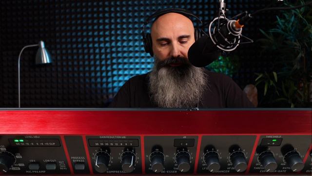 Behringer UV1: Unboxing e primo test audio смотреть онлайн