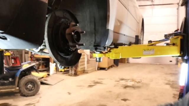 INFINITI G35 WHEEL BEARING REPLACEMENT смотреть онлайн