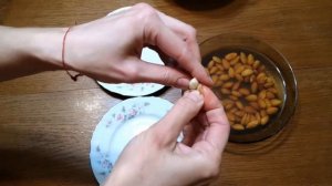 Подготовка миндаля к употреблению.