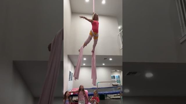 Circus Challenge LIVE!?? смотреть онлайн