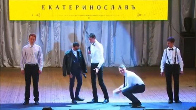 Футболисты ФК "Днепр" в раздевалке смотреть онлайн