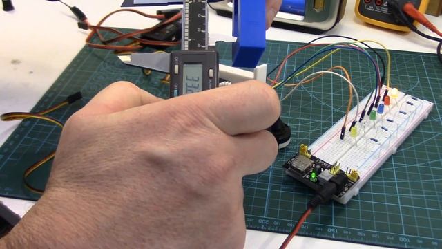 RC Multi Switch - Control 6 or more switched outputs with one RC channel. смотреть онлайн