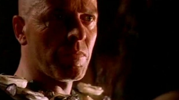 BeastMaster 1x01 patlefourbe