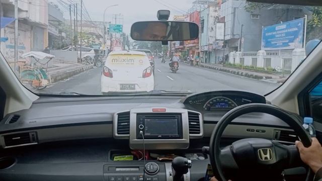 POV Driving Honda Freed - 2023-05-01 Exploring Jl Sutsen - Otista смотреть онлайн