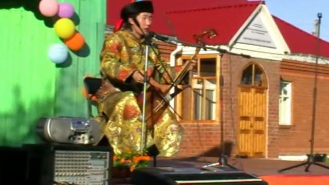 Кутулик Сур-Харбан 2010. Морин хур. Горловое пение.avi смотреть онлайн