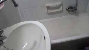 Реставрация ванны.Покрасили ванну эмалью-блестит, как ноаая.!!!