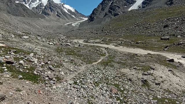 Ущелье Адыр-су, поход к "Живому" озеру, август 2024 год. смотреть онлайн