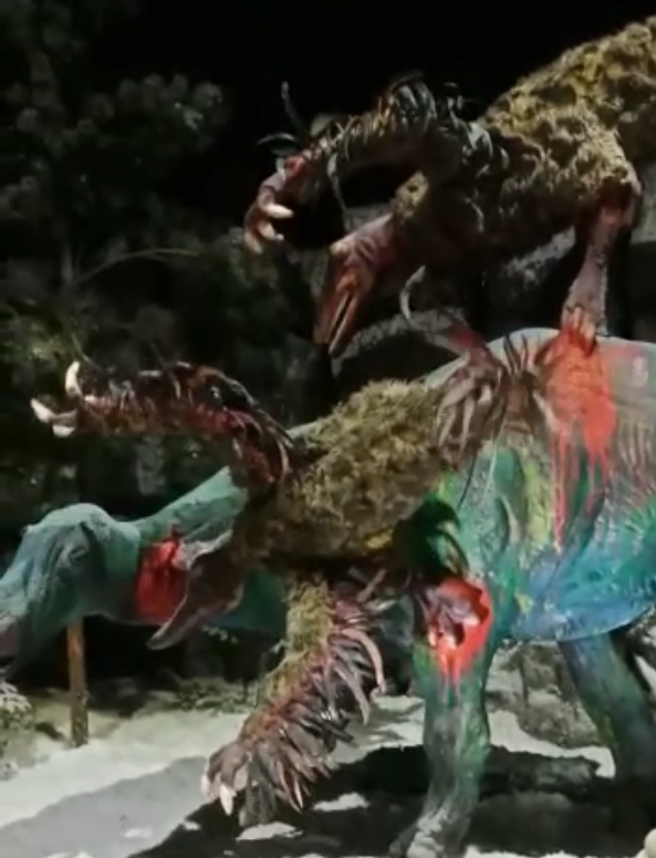 Алма-Ата гуляем по парку с динозаврами.mp4